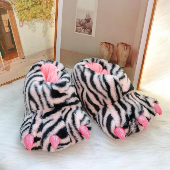 Women Plush Animal Paw Slippers Faux Fur Cozy Memory Foam Non-Slip Gift - Picture 5 of 5
